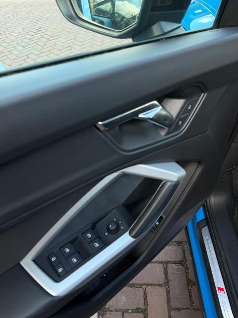 Audi Q3 45 TFSI e S edition | Stoelverwarming | Virtual cockpit/turbblauw