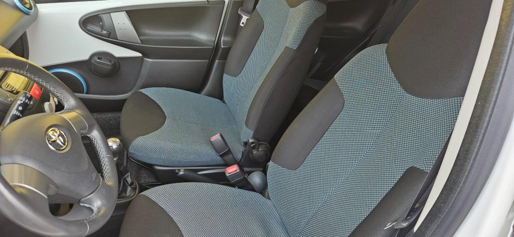 Toyota Aygo 1.0-12v comfort navigator / nl auto / nap