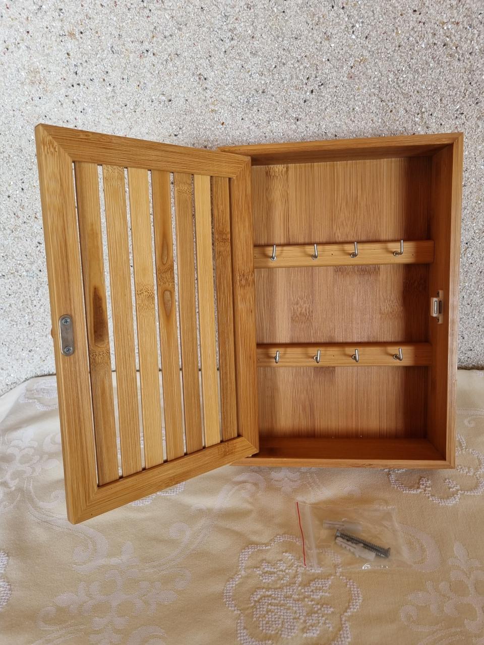 Houten sleutelkastje