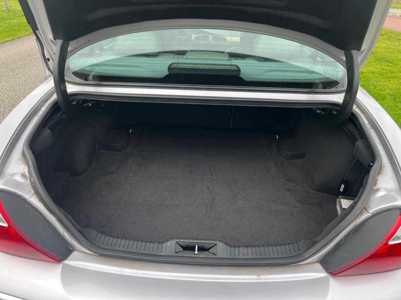 Prachtige Jaguar S Type uit 2000 met slechts 131.000 km aantoonbaar!!