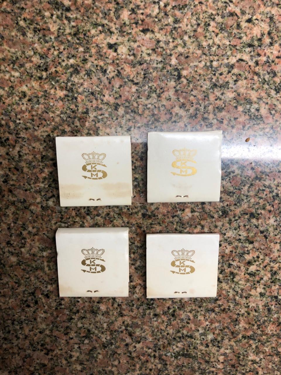 Vier vintage luciferdoosjes van N.V. Koninklijke Maatschappij "De Schelde".