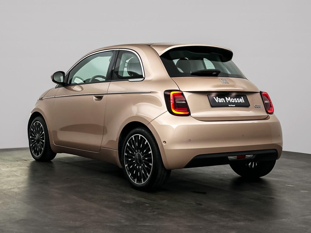 Fiat 500e 3+1 la prima 42 kwh