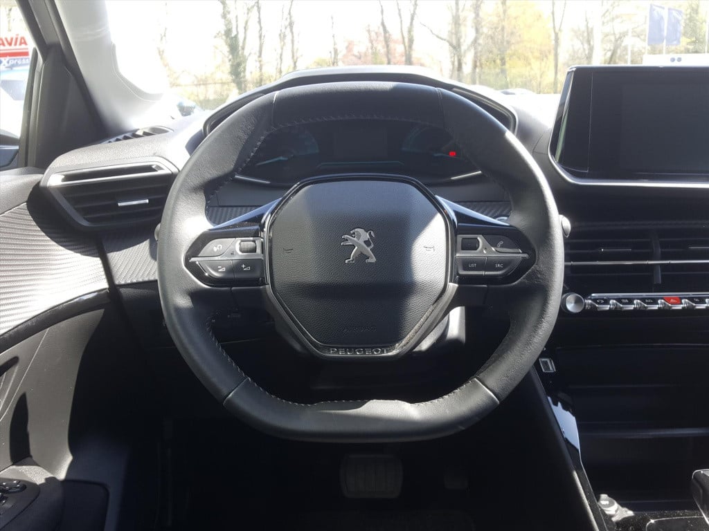 Peugeot 208 active pack 50kwh 136pk 1-fase 12% bijtelling cruise & climate 