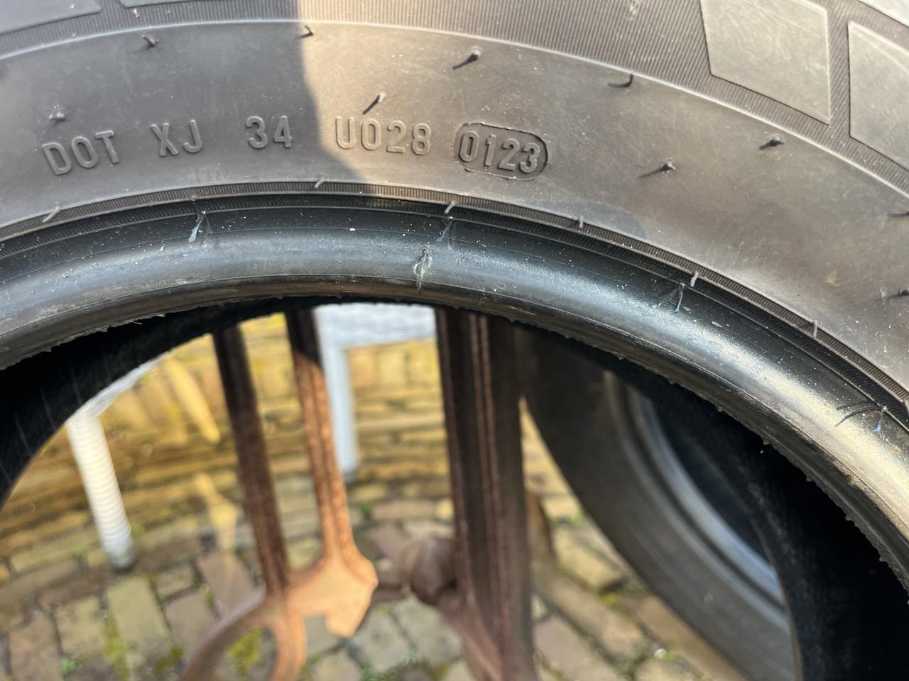 2 x Camperband ( zonder velg!!!) 215/70  R15CP