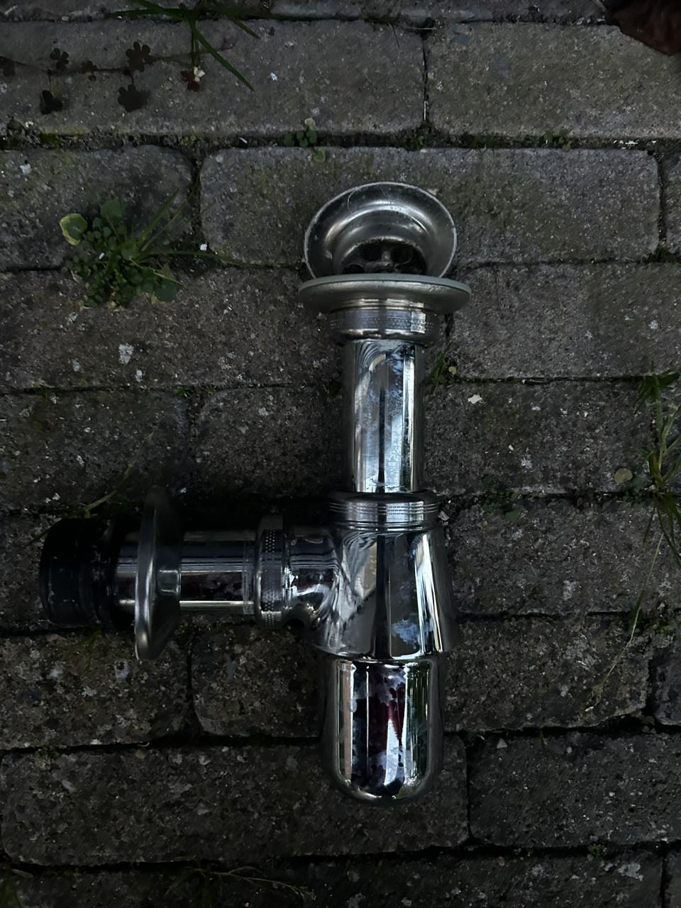 WC-Fontein met kraan