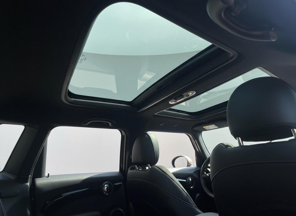 Mini Cooper mini 1.5 chili serious business