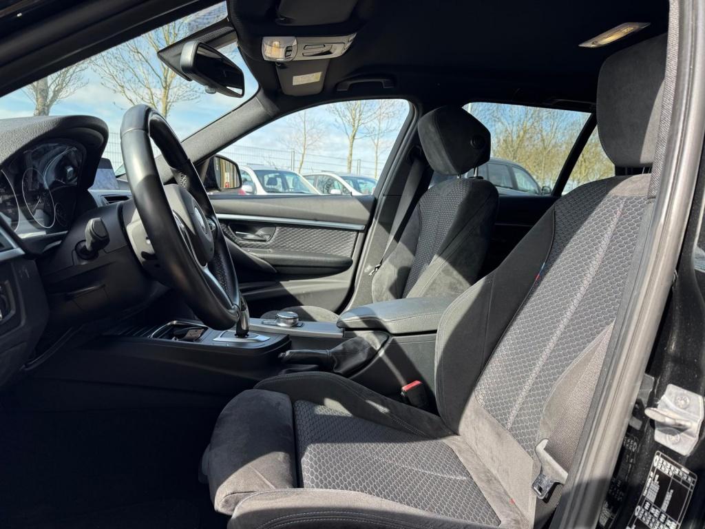 BMW 3-serie touring 318i corp l. exec