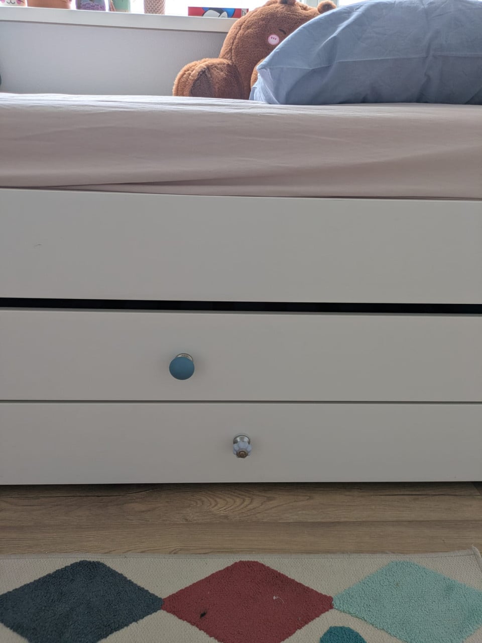 2 x Ikea bed met 2 lades