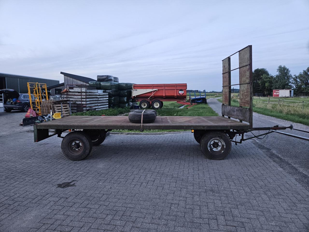 Platte landbouw wagen