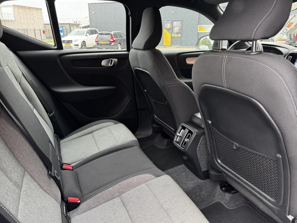 Volvo XC40 2.0 b4 plus dark | 18'' lmv | trekhaak | harman kardon