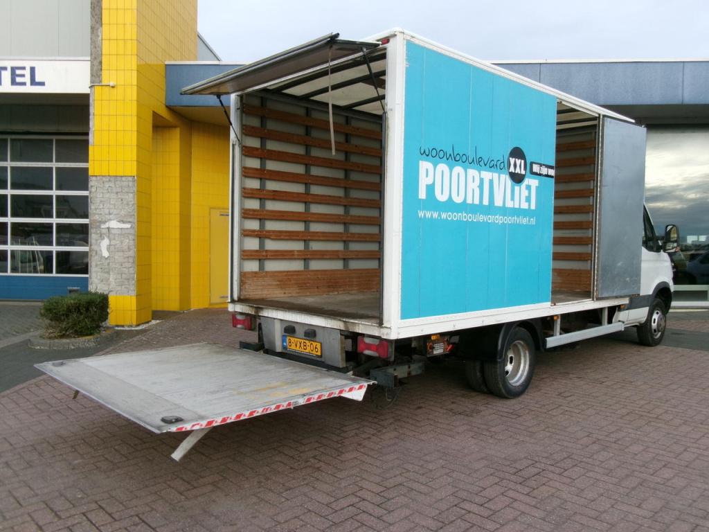 Iveco Daily 35c13 3-zits bakwagen + laadklep euro-5