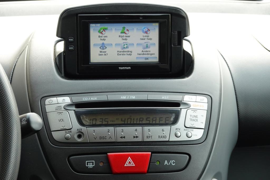 Toyota Aygo 1.0-12v comfort navigator