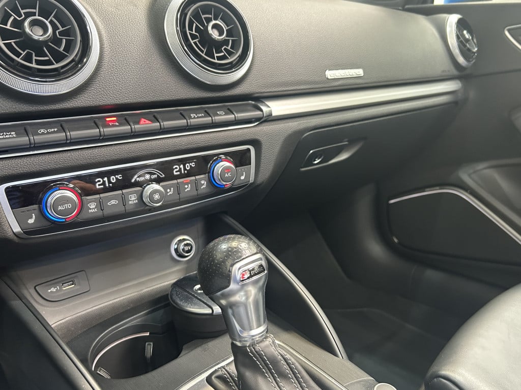 Audi A3 cabriolet 2.0tfsi 190pk quattro s-tronic | s-line | leder