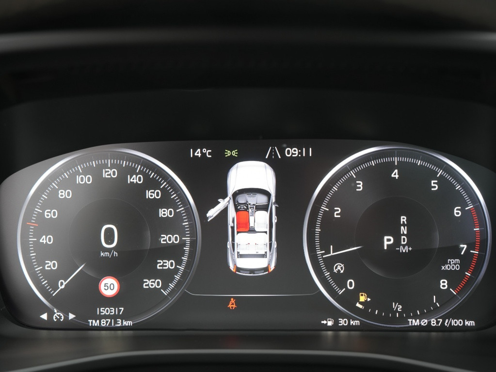Volvo XC40 t4 190pk r-design| panodak| 360camera| 20''inch| navi| 2 zone cl
