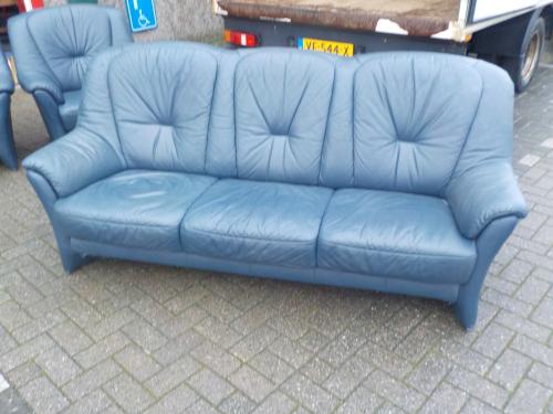 Mooie kwaliteit driezits bank in zeer goede staat