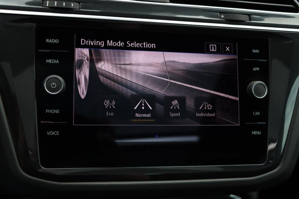 Volkswagen Tiguan 1.5 tsi act highline business r advance 150pk dsg7