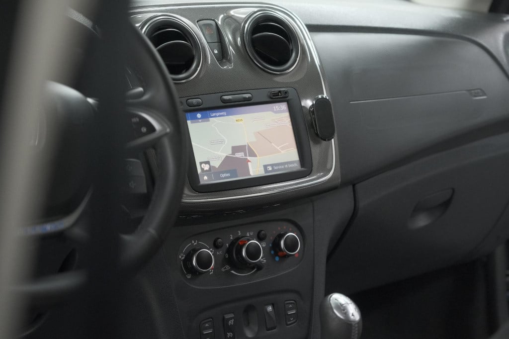 Dacia Sandero Stepway tce 90 sl | navigatie | parkeersensoren | airco