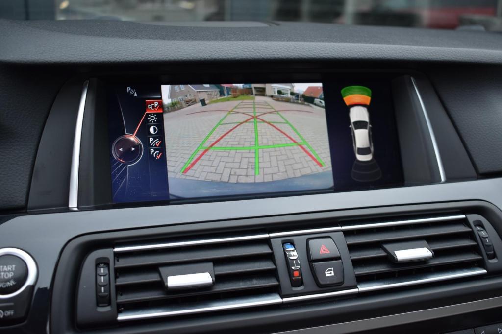 BMW 5 Serie 520i m sport | schuifdak | camera | leder | nap | adapt. cruise