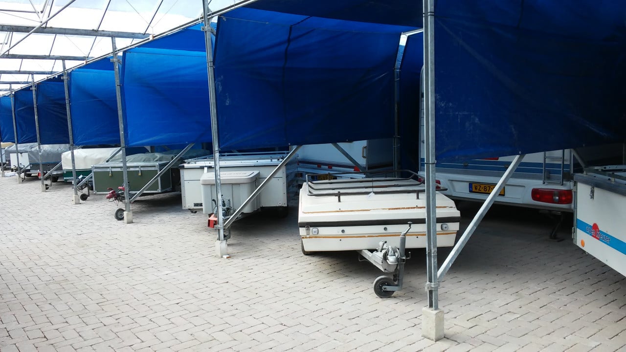 Per direct hebben wij een vouwwagen stallingsplaats beschikbaar!