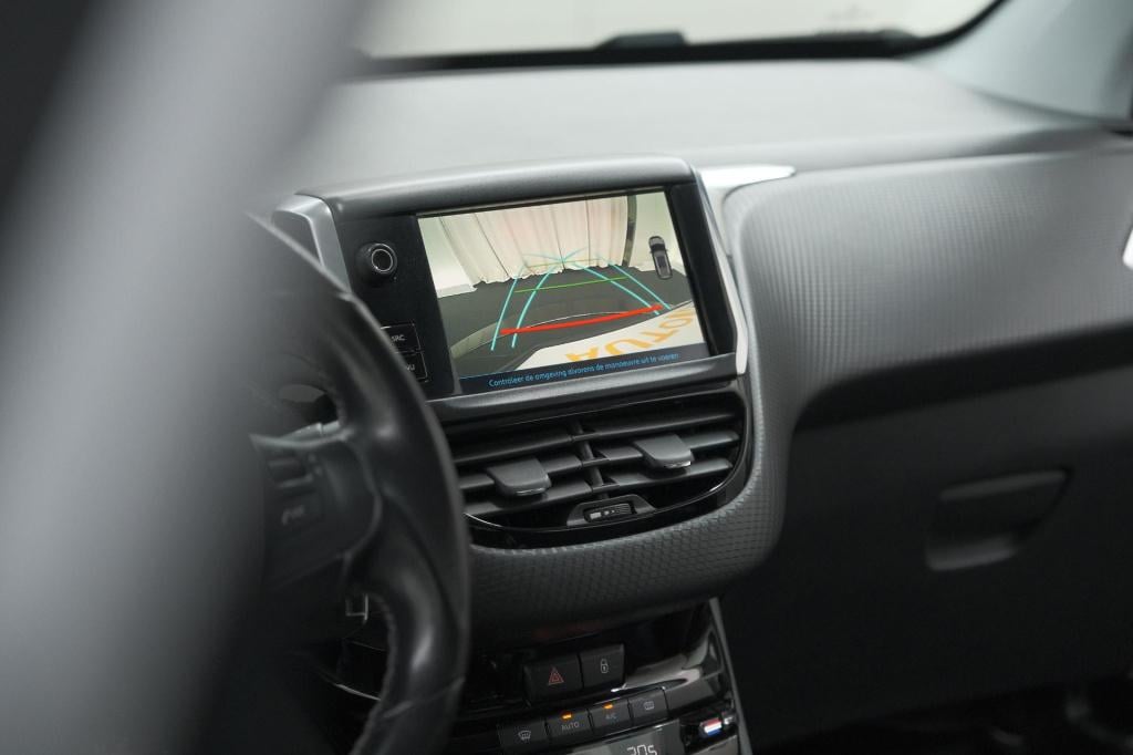 Peugeot 2008 puretech 110 eat6 allure | camera | navigatie | parkeersensore