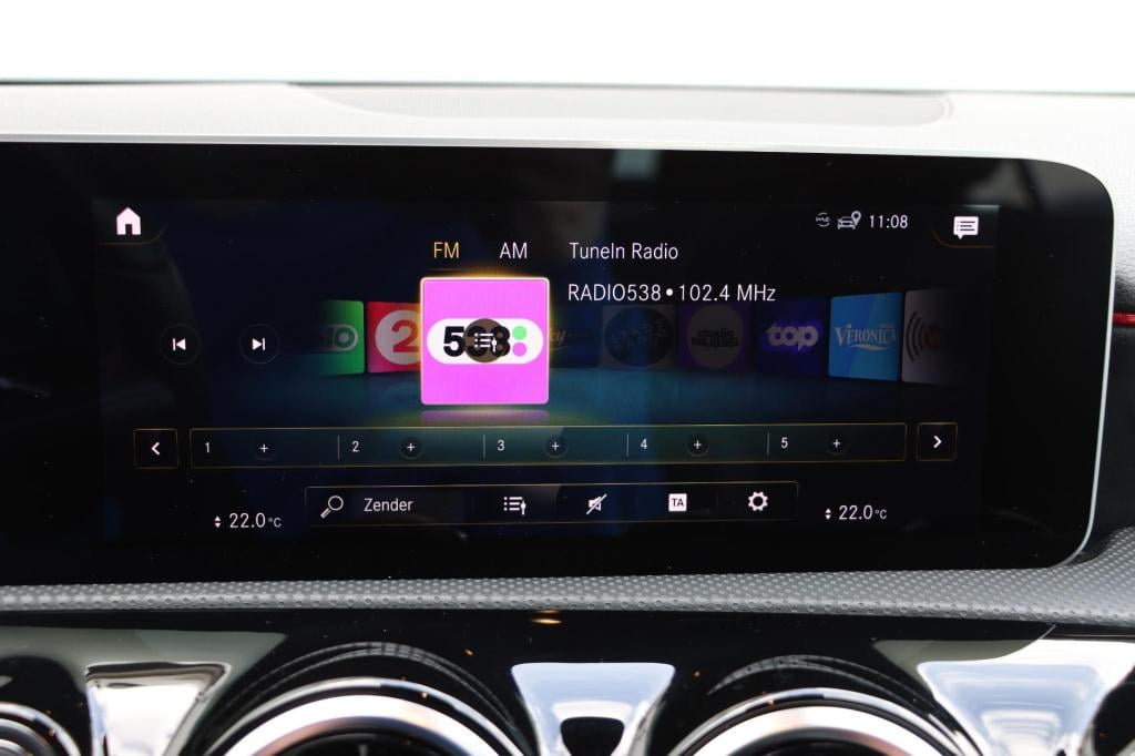 Mercedes-Benz A-Klasse 180 business solution amg 136pk automaat