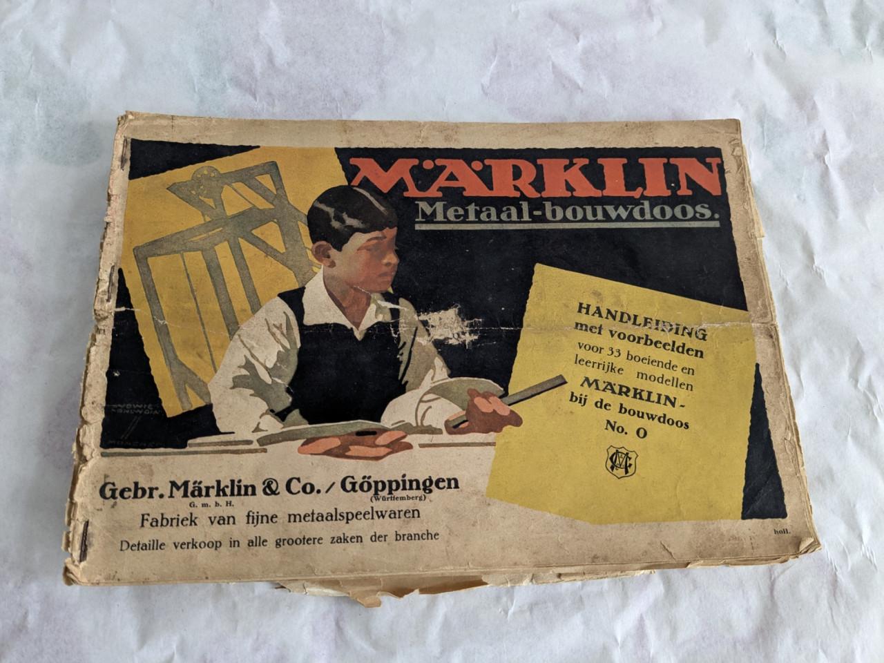 Metalen constructie dozen