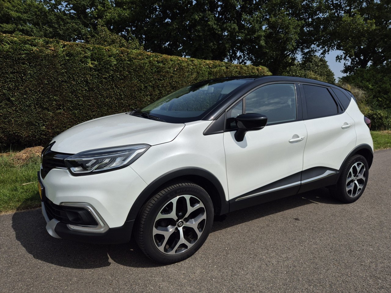 Renault Captur 0.9 TCe Intens 2017, wit met zwart dak