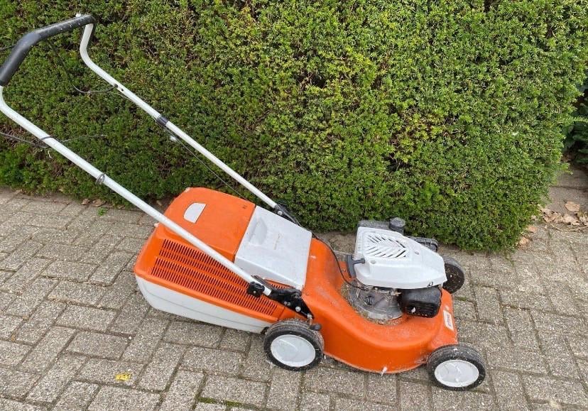Stihl benzine grasmaaier