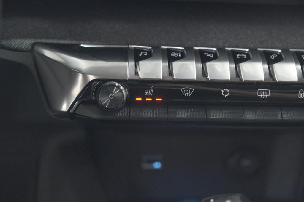 Peugeot 3008 puretech 130 eat8 blue lease premium | camera | elektronische 