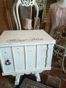 2 Brocante Nachtkastjes