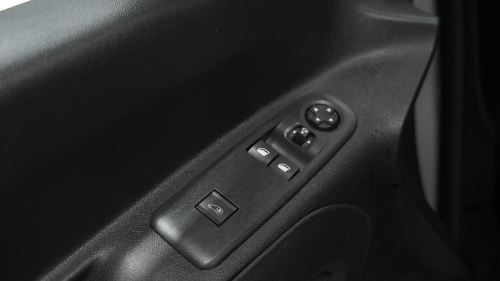 Peugeot Partner 1.5 bluehdi 100 s&s l1 | trekhaak | camera | apple carplay 