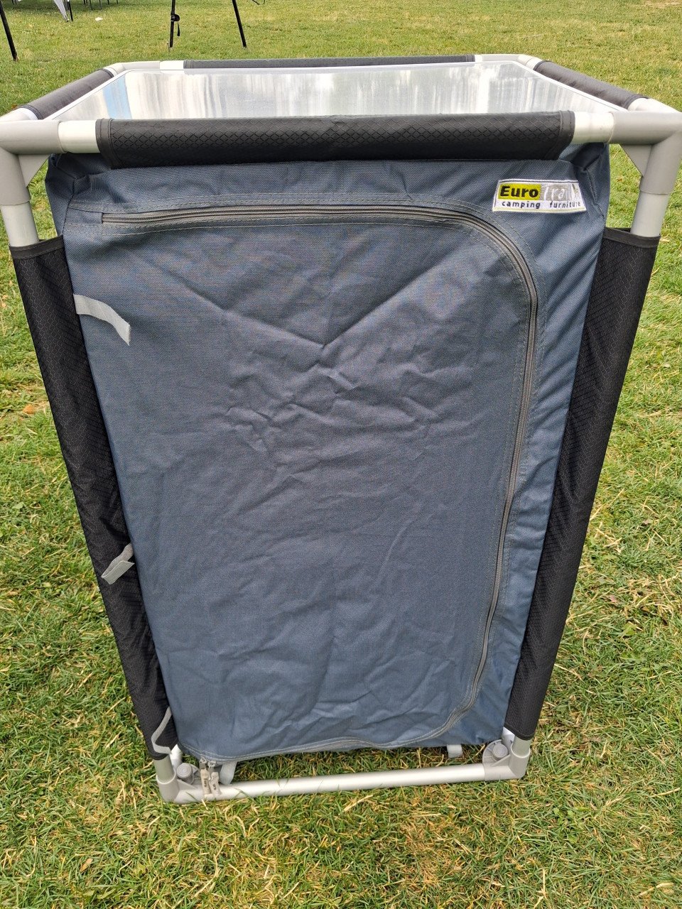 Camping kasten (2)
