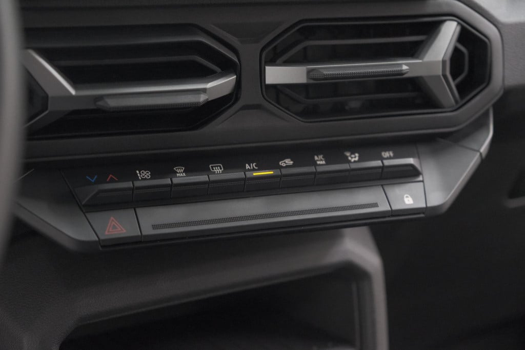 Dacia Duster mild hybrid 130 expression | camera | stoelverwarming | apple