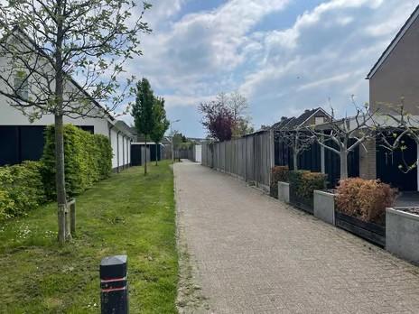 Te huur garagebox Breeweg 90Q in Yerseke