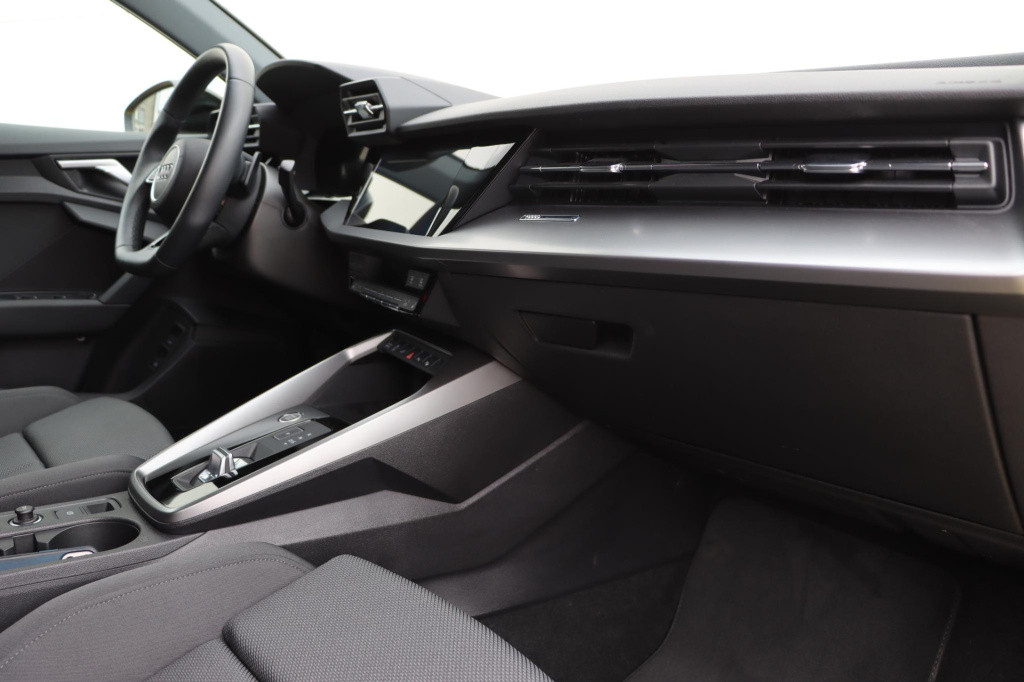 Audi A3 sportback 40 tfsi e s edition 204pk s-tronic