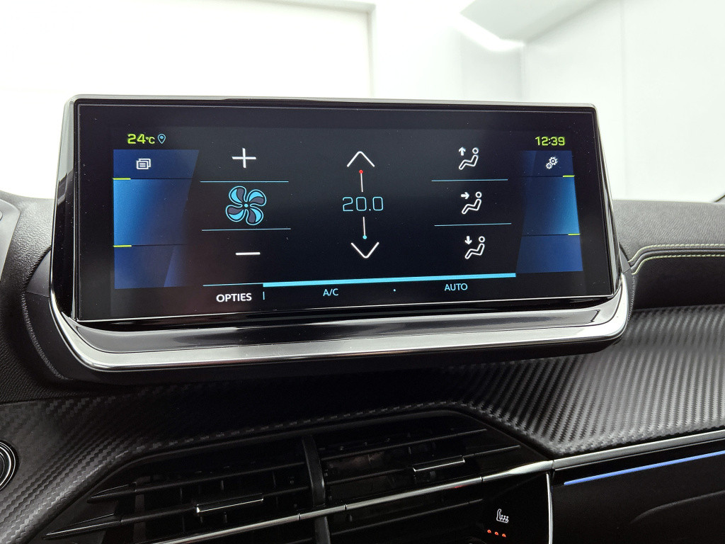 Peugeot E-2008 ev gt pack 50 kwh | rijklaar | trekhaak | panorama dak | sto
