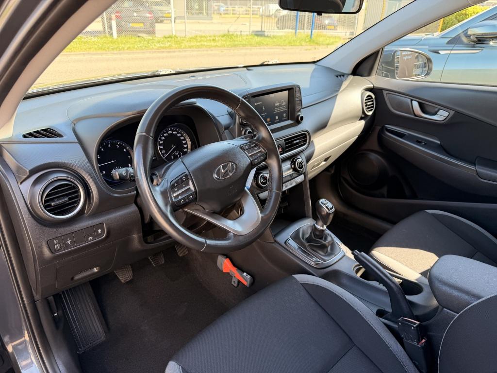 Hyundai Kona 1.0t comfort plus | apple carplay | trekhaak 1200kg! | camera 
