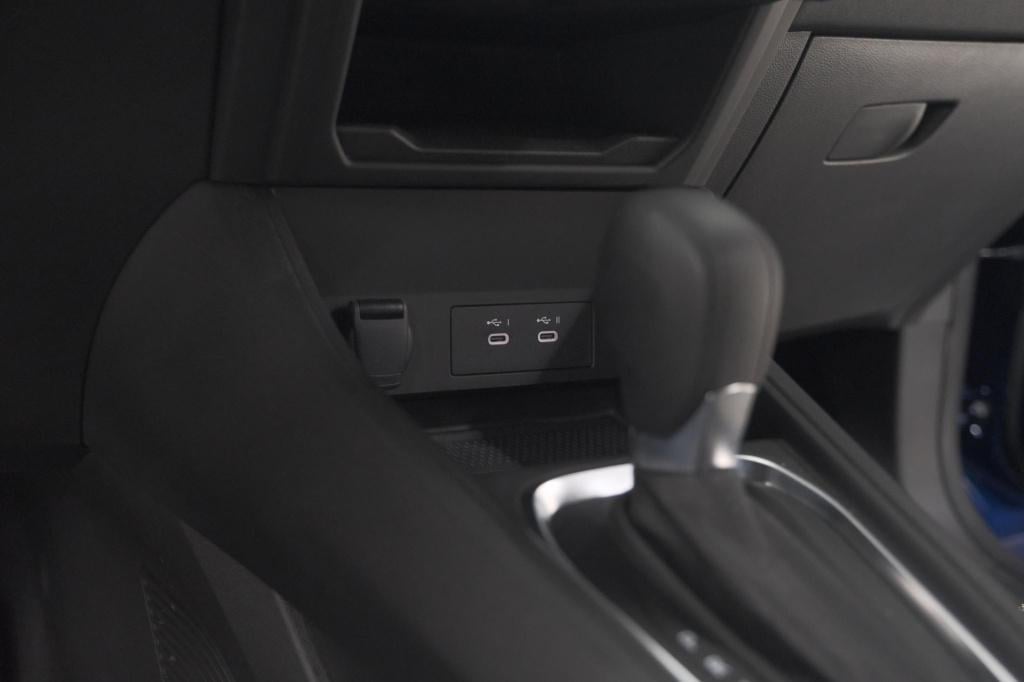 Renault Captur mild hybrid 160 edc techno | camera | navigatie | apple carp