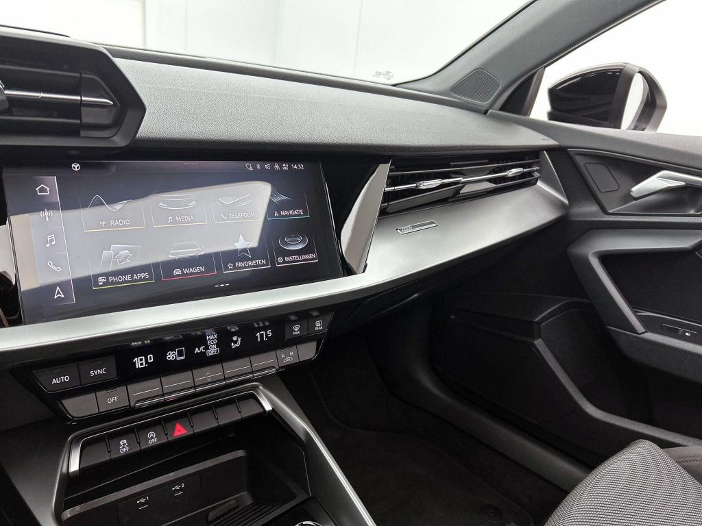 Audi A3 sportback 30 tfsi s edition | automaat | panoramadak | apple carpla
