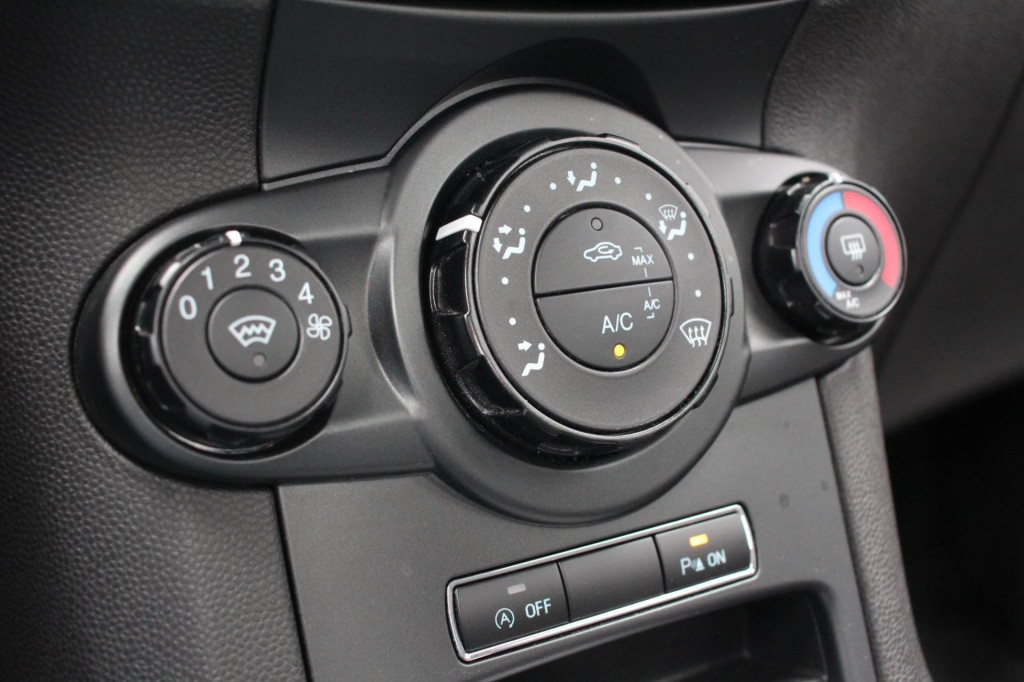 Ford Fiesta 1.0 trend - airco - stoelverwarming - alle doc - 1e eigenaar - 