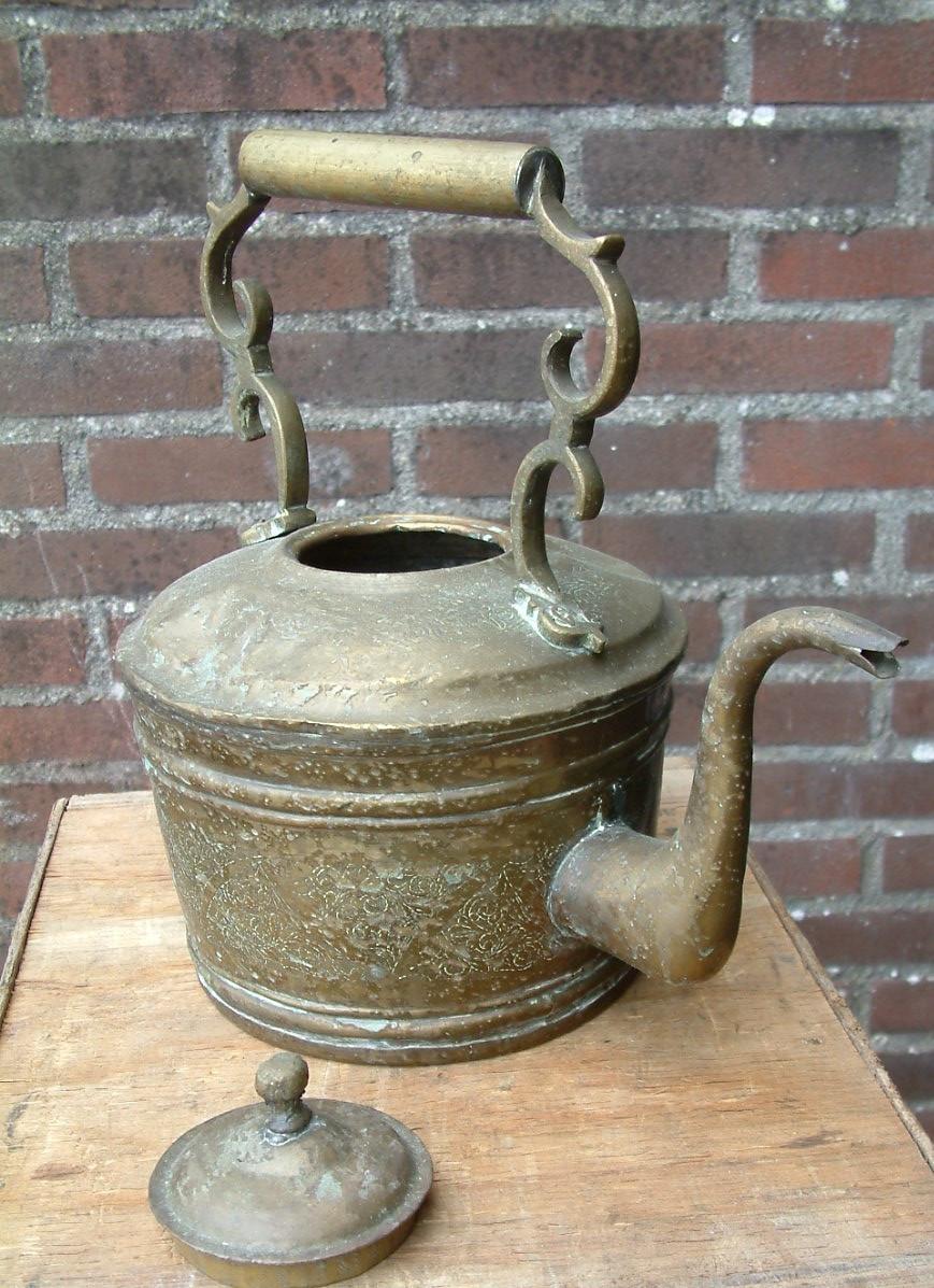 Koperen oude water ketel -echt een oud ding  ook handgemaakt