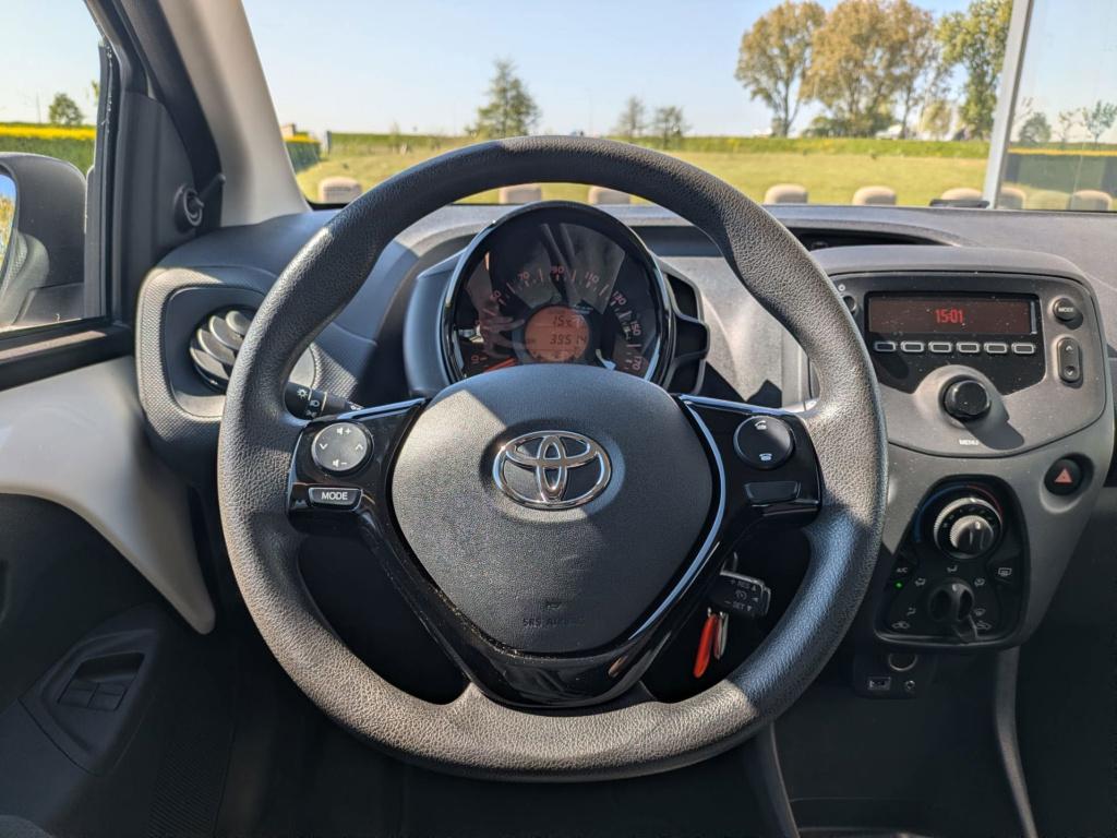 Toyota Aygo 1.0 vvt-i x-fun | 5 deurs | airco | bluetooth