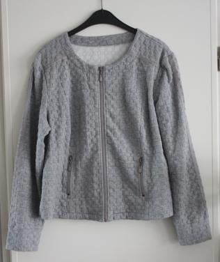 Grijze vest met rits maat L