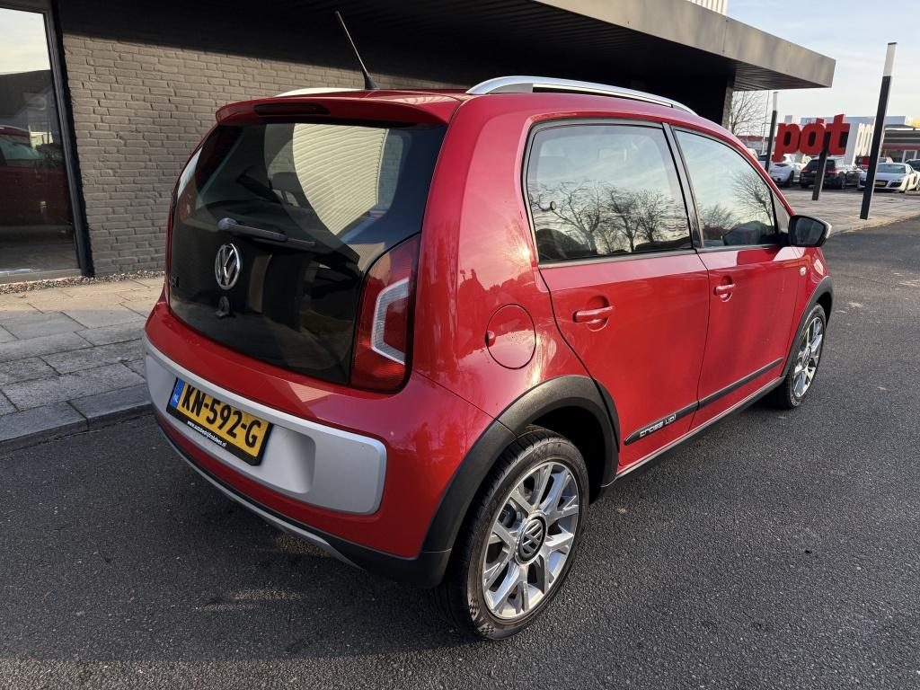 Volkswagen UP! 1.0 cross up! bluem.