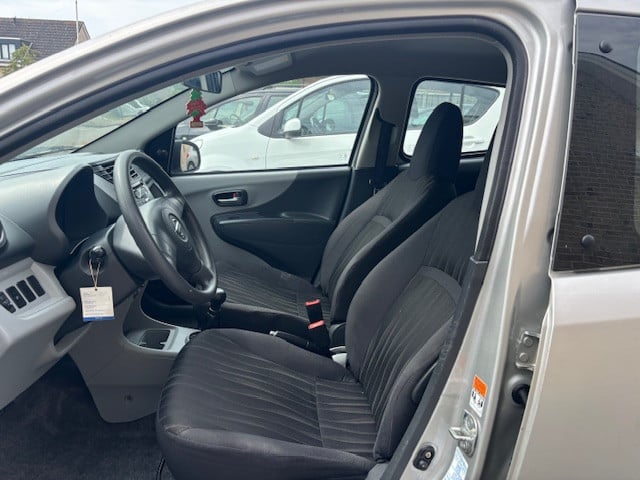 Nissan Pixo 1.0 Look Airco 120Dkm Nap Logisch 5DRS Boekjes 2010