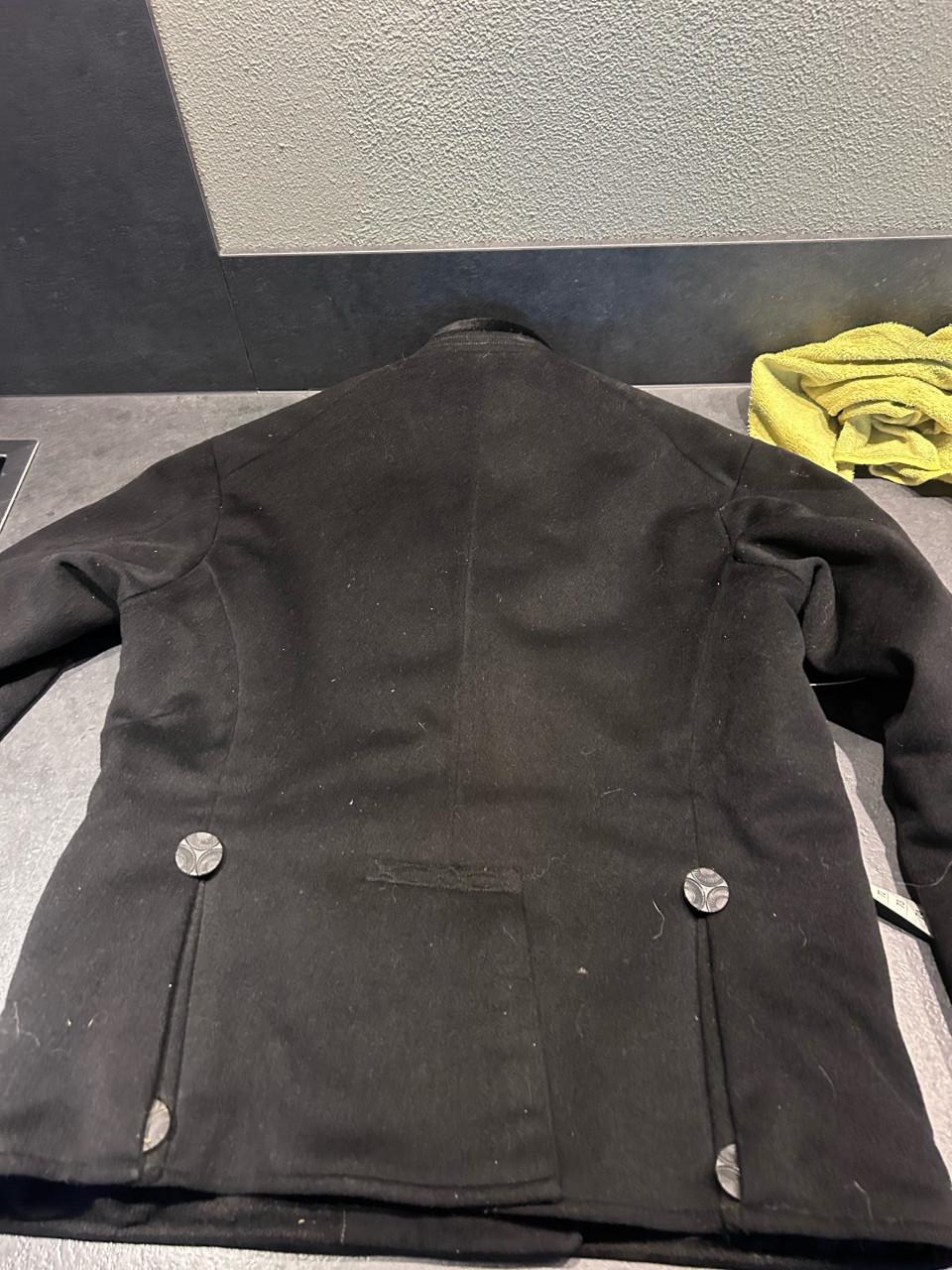 Walcherse klederdracht rok en vest van zwart laken