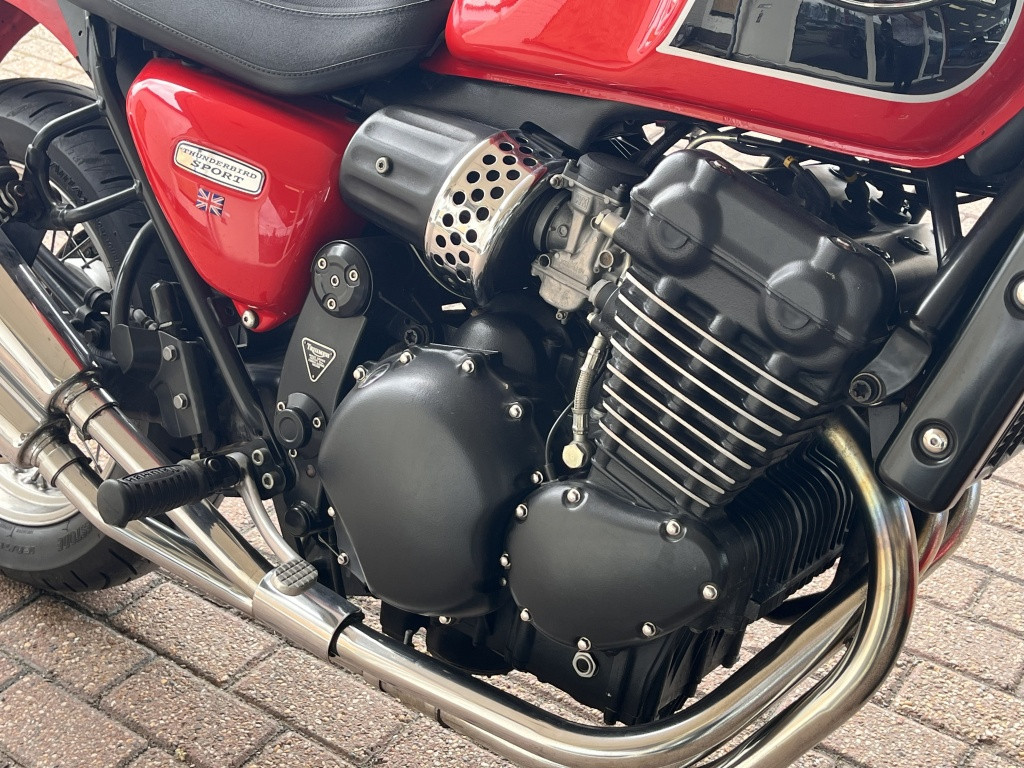 Triumph Onbekend thunderbird sport 900
