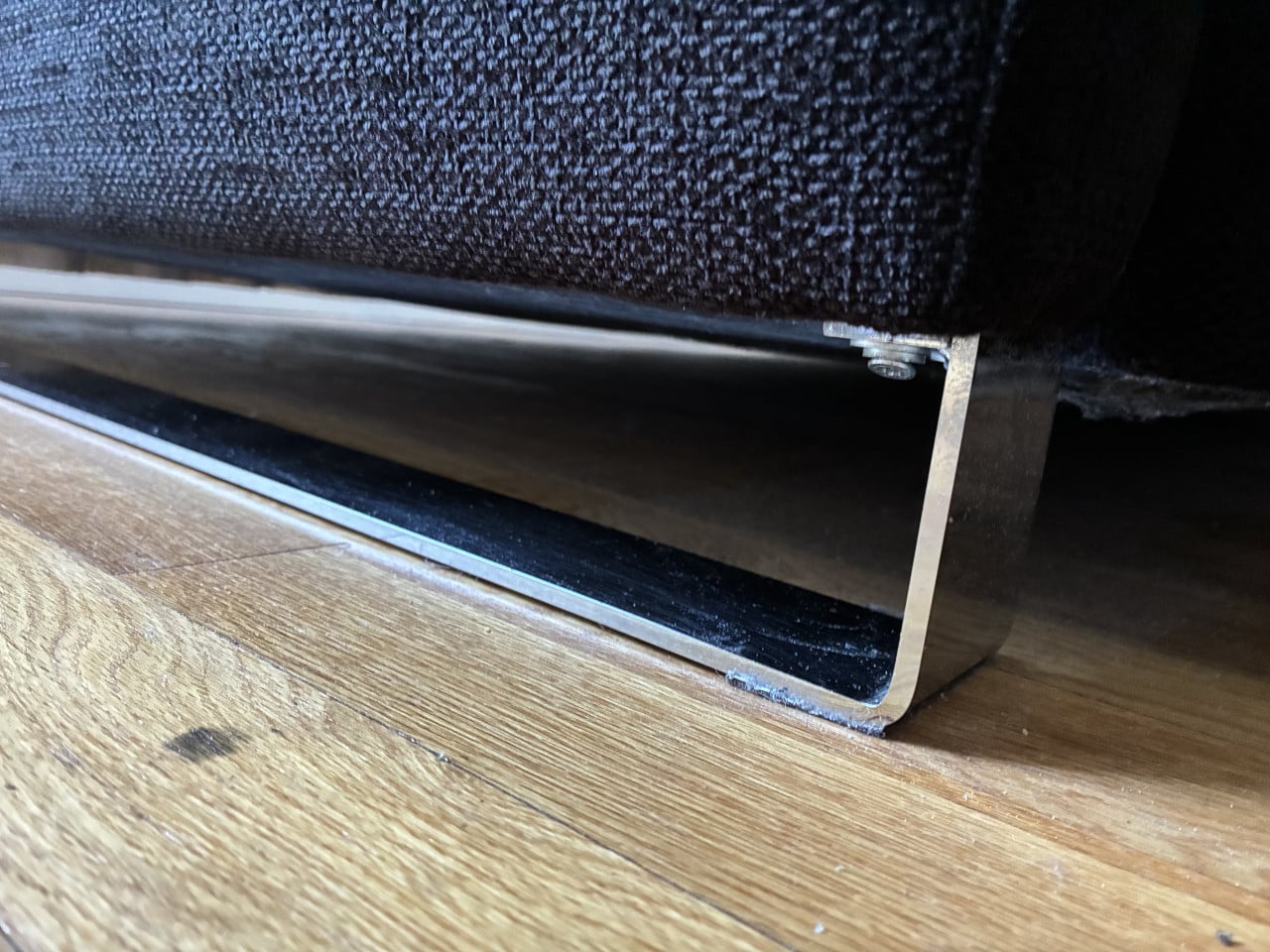 Gratis zwarte stoffen 3,5-4 zits bank