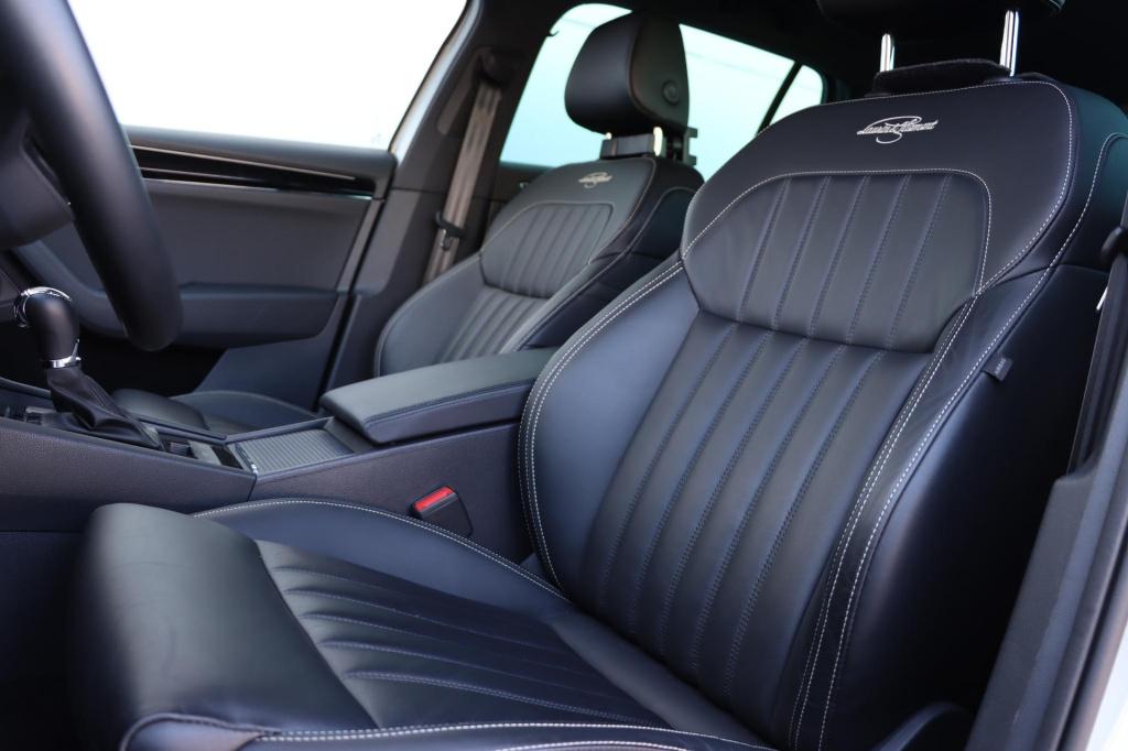 Skoda Superb combi 1.4 tsi laurin & klement 218pk dsg6 | lederen bekleding 