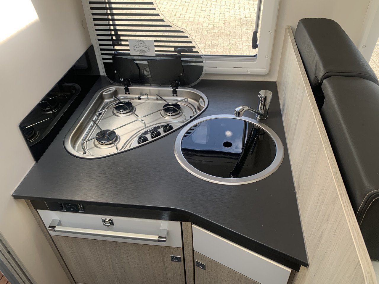 Chausson 628EB Special Edition 25000km (queensbed -hefbed) nieuwstaat